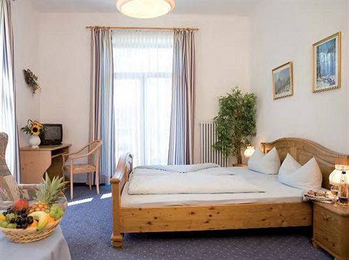 Hotel Vier Jahreszeiten 3*